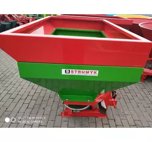 Розкидач добрив 1000 л Струмик Strumyk Польша Розкидач добрив 1000 л Струмик Strumyk Польша