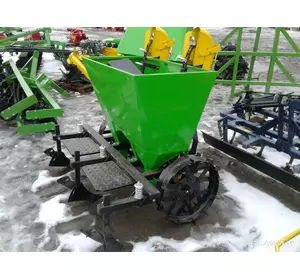 Сажалка для картофеля картоплесаджалка 2-х рядная Сажалка для картофеля картоплесаджалка 2-х рядная