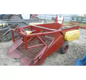 Картофелекопалка навесная 2-х рядная польская Z609 (Agromet) Картофелекопалка навесная 2-х рядная польская Z609 (Agromet)