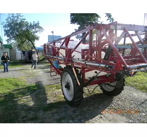 Обпріскувач причіпний 2000 л/21 м Обпріскувач причіпний 2000 л/21 м