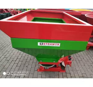 Розкидач міндобрив 1000 л Strumyk Струмик Польша с карданом Розкидач міндобрив 1000 л Strumyk Струмик Польша с карданом