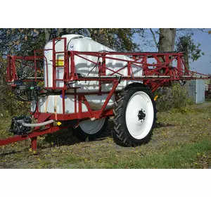 Обпріскувач причіпний 2500 л штанга 24 м Обпріскувач причіпний 2500 л штанга 24 м