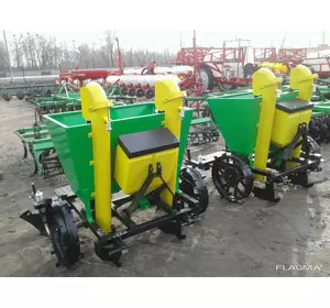 Сажалка для картофеля 2-х рядная 62-67 см с бачком для минудобрений Сажалка для картофеля 2-х рядная 62-67 см с бачком для минудобрений