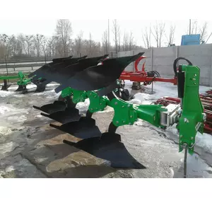 Плуг оборотный 3+1 Bomet Польша Плуг оборотный 3+1 Bomet Польша