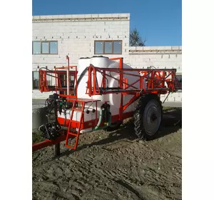Обприскувач причіпний 3200 л крила 18 м Обприскувач причіпний 3200 л крила 18 м