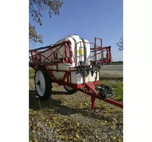 Обпріскувач причіпний 3000 л штанга 18 м Обпріскувач причіпний 3000 л штанга 18 м