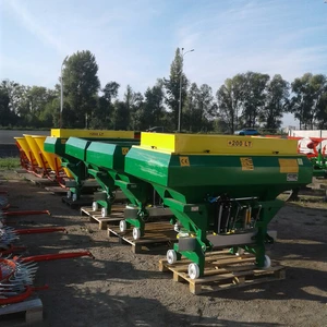 Розкидач 1200 л Розкидач 1200 л