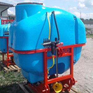 Обприскувач 800 л Обприскувач 800 л