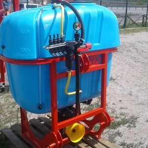 Обприскувач 400 л Обприскувач 400 л
